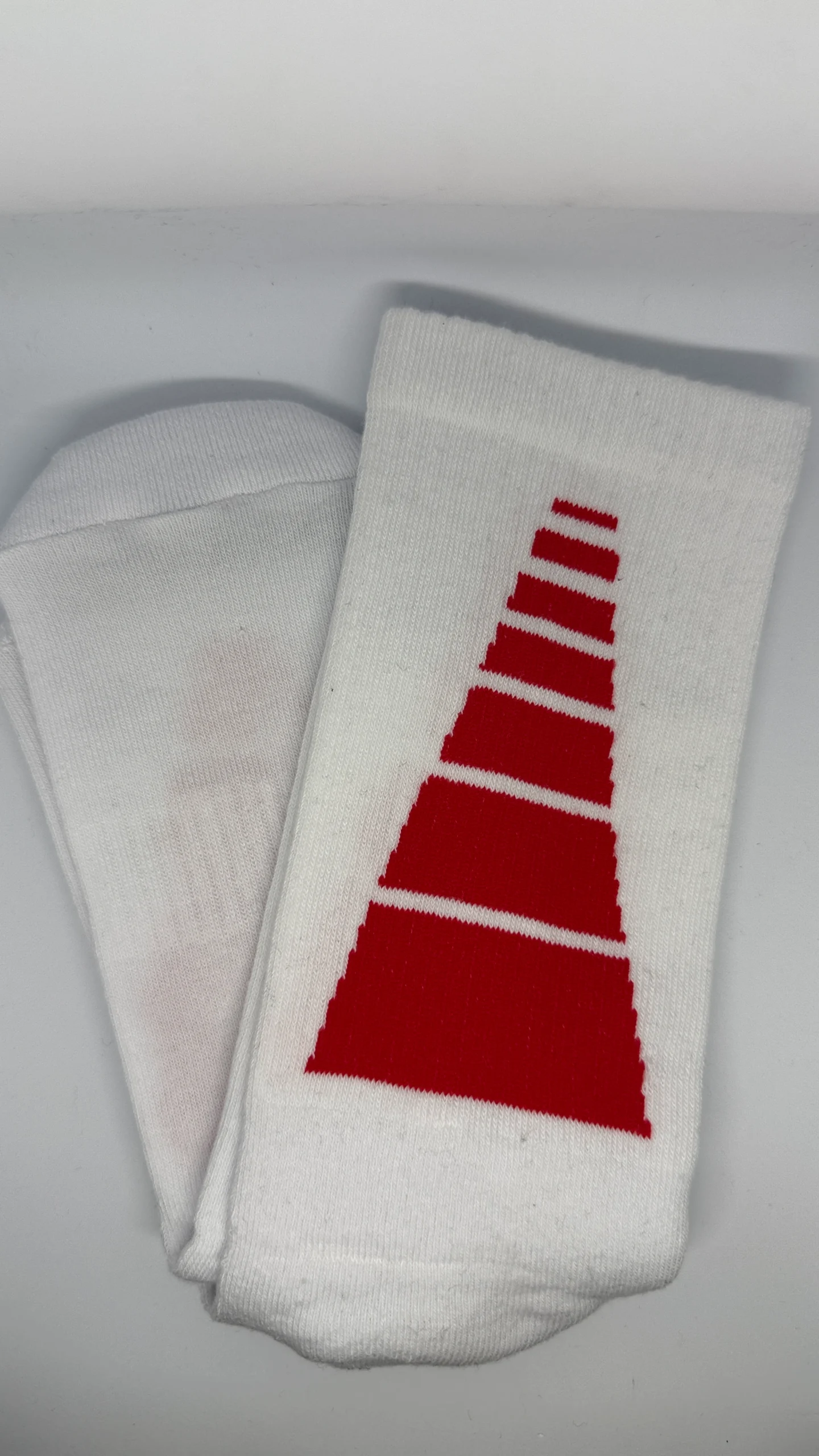 Siyah Tasarım Dolgulu Kalın Pamuklu Çorap